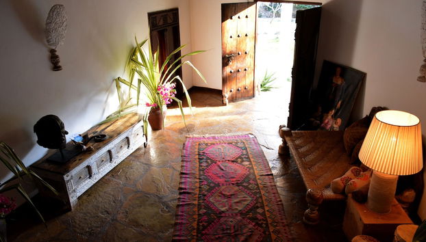 Simba Wa Kale - Foto 3, Entrada interior