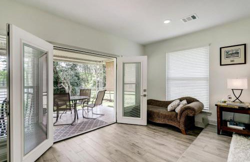 Kingwood Cottage - 10 mins from IAH - Lake Front - Foto 18