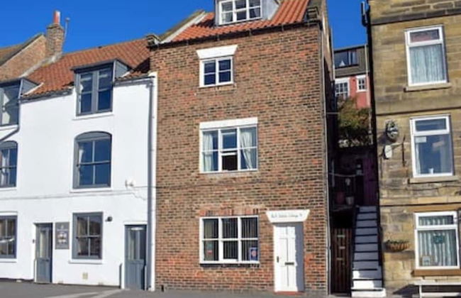 Bell Island Cottage Whitby - Photo 1