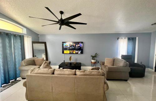 Grand Family Superior 4BD House Near Disney Parks - Foto 20