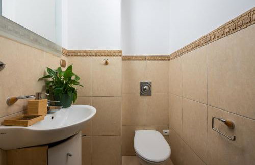 Warm & cosy 2-store 3-BR House with fireplace, living room, garden, terrace, balcony & parking 30 minutes from Warsaw Centre - Foto 48