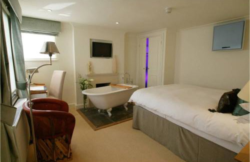 Manor Green Cottage - Photo 2