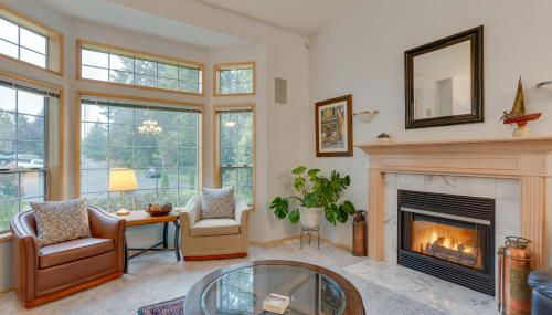 Pet and Family Friendly Bonney Lake Home Game Room - Foto 3