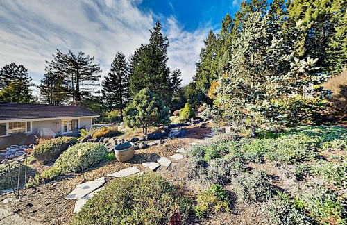 Mtn-View Retreat with Hot Tub and Deck in Sebastopol - Foto 24