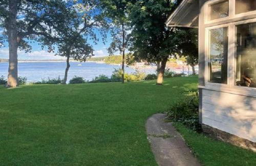 Pillsbury Point Cottage on West Lake Okoboji - Photo 5