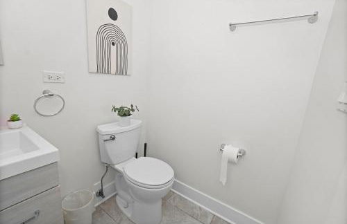 Charming 420Friendly 3BR South Loop Near McCormick 2001 South State St - 4F - Photo 12