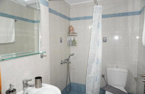 Papadakis Family Home - 2 BR Apartment - Photo 11