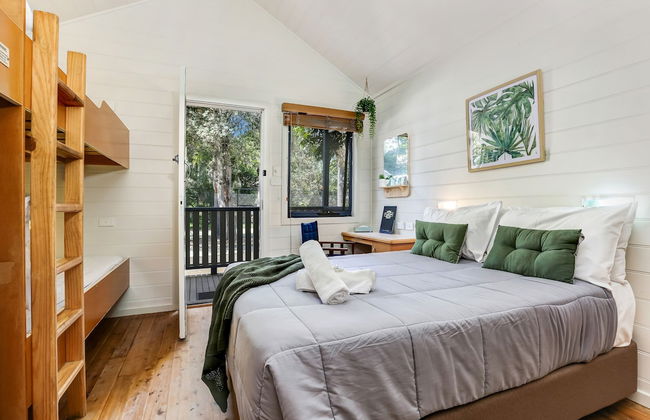 Seven Mile Beach Holiday Park - Photo 9