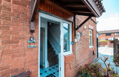 Family & Group Stay in Manchester - Free Parking - Foto 44