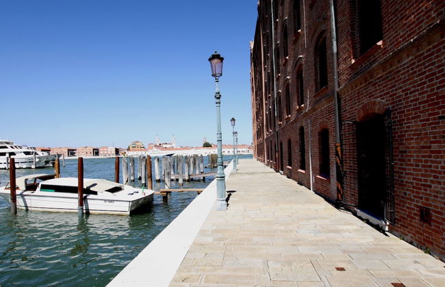 Giudecca Apartment View - Photo 35