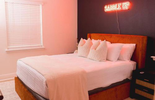 The Rodeo House - Near Rodeo Arena - Photo 37