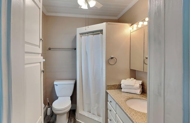 Innerarity House - Photo 8