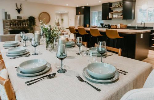 Spacious Cozy and Renovated Mountain Retreat - Foto 7