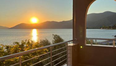 Mangata Seaside Hotel - Foto 1