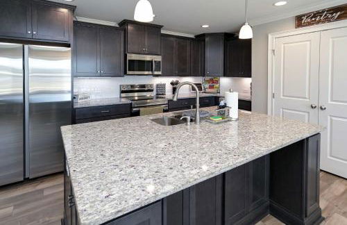 Spacious Hazel Green Home with Fireplace, Yard! - Foto 12