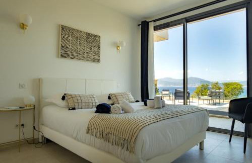 VILLA IMPERIALE vue mer piscine - Foto 31