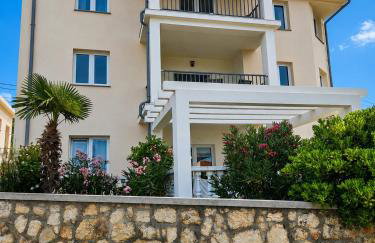 Family and pet friendly apartment Frankopan Croatia - Foto 2