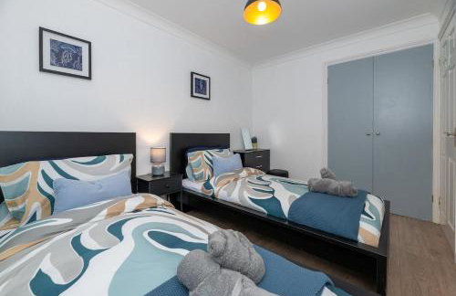 Modern 3BR Home - Designated Parking - Groups - Foto 5