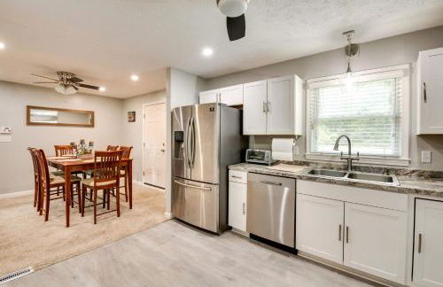 Family Home with Yard - 25 Mi to Downtown Atlanta! - Foto 9