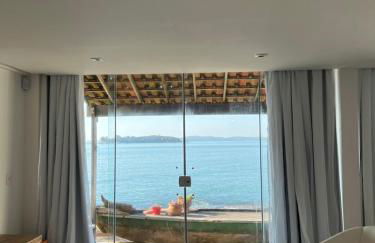 Búzios casa pé na areia em condomínio beira mar - Foto 23