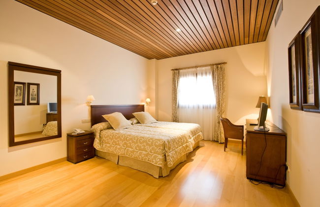 Hotel de Bodegas Hacienda Albae - Photo 6