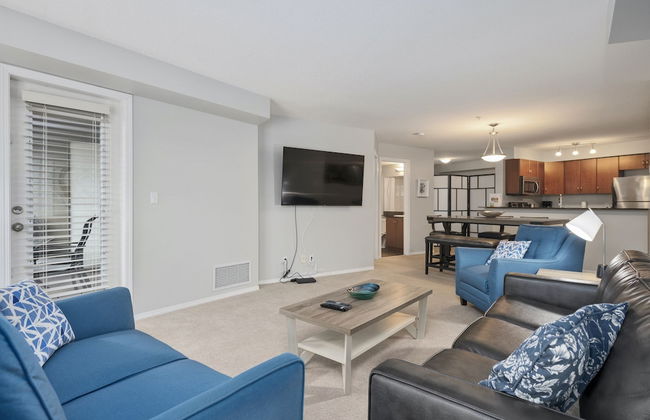 AMAZING 3Br Condo | Heated Pool & Hot Tub | Hm Theatre | Pool Table - Photo 17