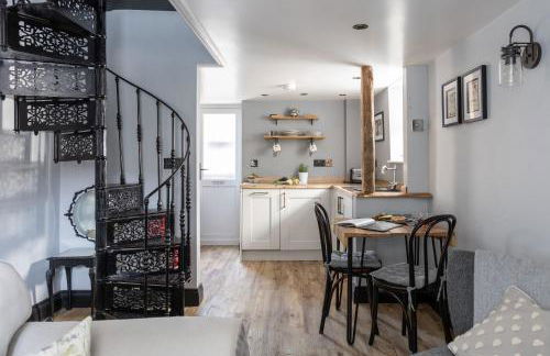 Apothecary Cottage - Pet Friendly Wedmore Couples Cottage - Free WiFi - Free Parking - Foto 2