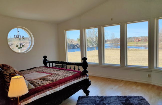 Charming 2-bed House at the Lake Close Gustavsfors - Foto 3