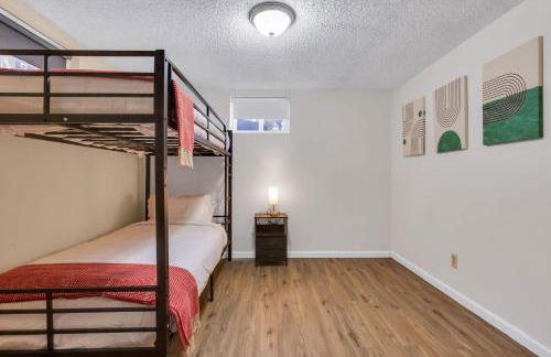 6BD Near DT - BBQ Grill, Games & Football Fun - Photo 24