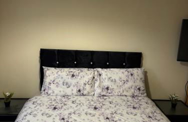 Peaceful 3 bedroom house close to Newcross hospital Wolverhampton - Photo 17