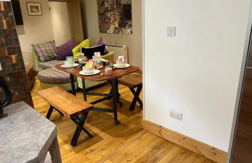 The Mews with Private Parking - Foto 18