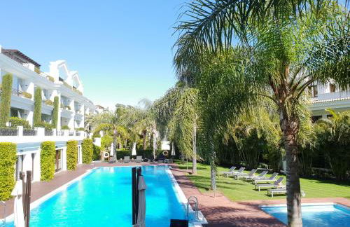 LUXURY APARTMENT FRONTAL TO THE SEA IN ESTEPONA DONCELLA BEACH - Photo 38