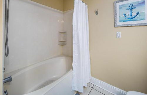 SMP 208 - Stunning 3 Bedroom Beachfront Condo! - Foto 20