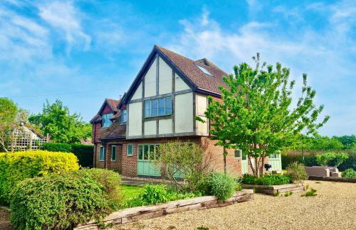 Stunning 7 Bedroom Escape Near New Forest and Beach - Large Garden - Serene Setting - Sleeps 14 - Foto 7