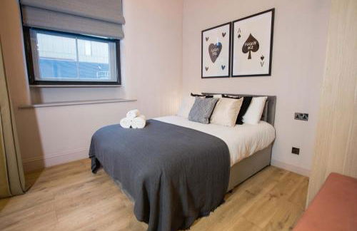 Spacious 3-Bed Retreat - Modern & Super Central - Foto 26