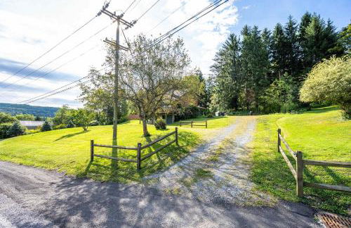 Family-Friendly Cabin with Heated Pool & Sauna - Foto 45