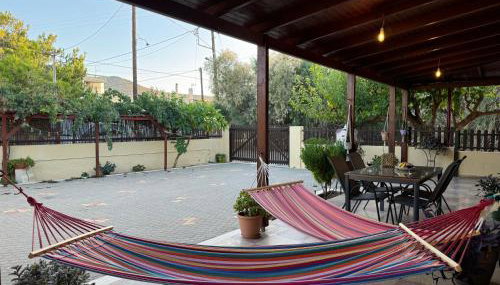 Golden Horizon Retreat, tranquil atmosphere next to the sea! - Foto 4, Garden, Garden view