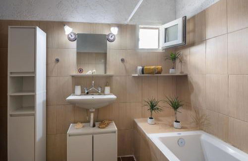 Το σπιτι του μελισσοκομου - Foto 12