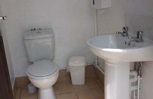 The Little Hide - Adult Only Camping Pods - Photo 31