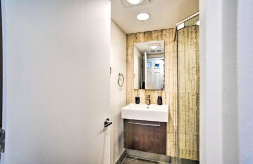 Right on Commercial St! Waterfront Condo with View - Foto 21