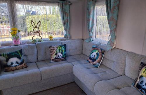 Haggerston Castle - Caravan - Sleeps 6 - Parking - Foto 31