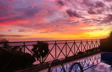 Villa Ocean Wave Calheta - Oversized Pool & Stunning Ocean Views - Photo 22