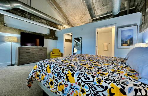 New renovated Loft in Old factory by Kings Island - Photo 15