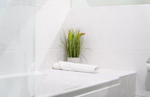 Trewhiddle Retreat V8 by Together Travel - Luxury 3-Bedroom Villa - Foto 24