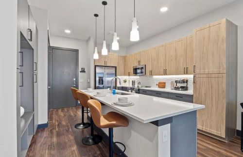 1BR Alongside Q2 and Domain With Pool, Gym and Free Parking - Foto 8