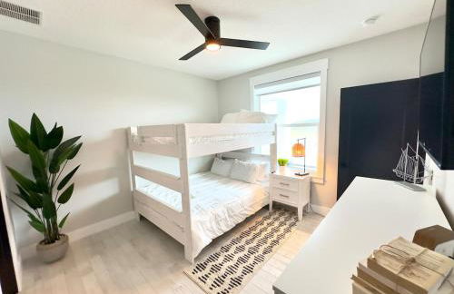 The C House - Photo 34