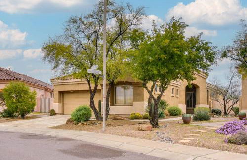 Luxe Couples Retreat with Pool and Outdoor Kitchen! - Foto 30