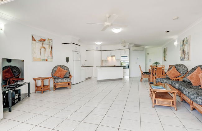 Beachfront Apartments on Trinity Beach - Photo 18