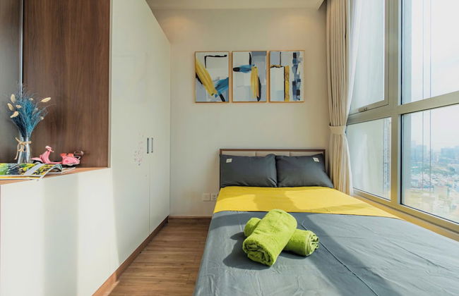 Cozy- Vinhomes Central Park Apartments - Photo 17