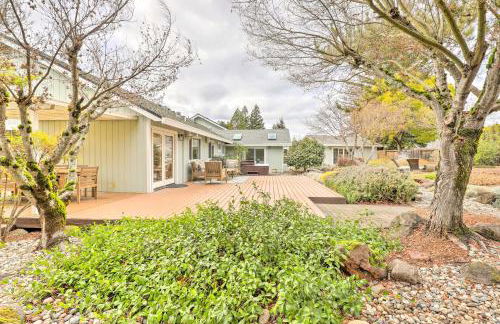 Peaceful Windsor Retreat with Private Hot Tub! - Foto 27